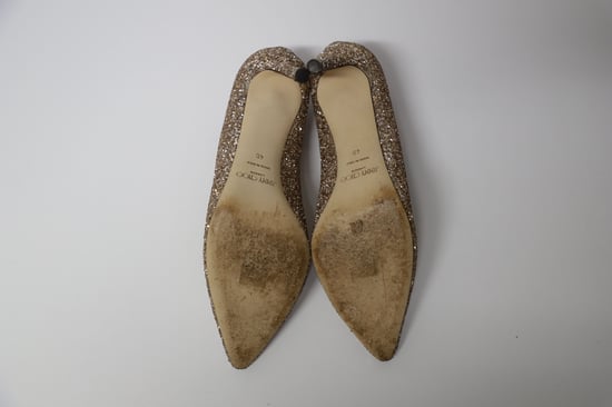 Jimmy Choo Romy Pumps aus goldglitzerndem Tüll - Image 4