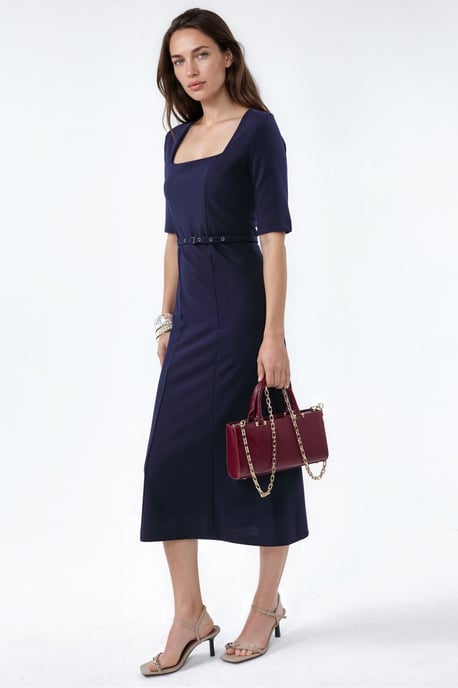 Gürtel-Midikleid mit quadratischem Kragen - Image 6