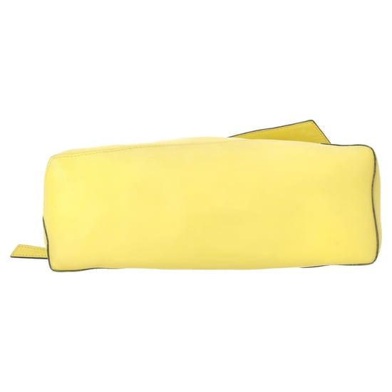 Loewe Puzzle Hobo Bag aus gelbem Kalbsleder - Image 5