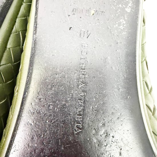 Bottega Veneta Intrecciato Umwandelbare Slipper aus Olivenleder - Image 4