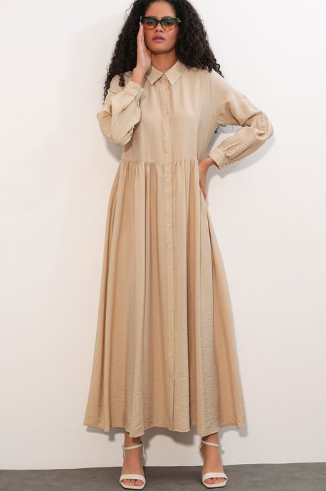 Lässiges Maxi-Hemdkleid - Image 4
