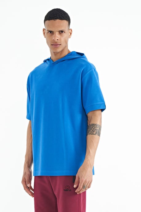 Übergröße Kapuzen-T-Shirt mit Accessoire-Details - Image 5