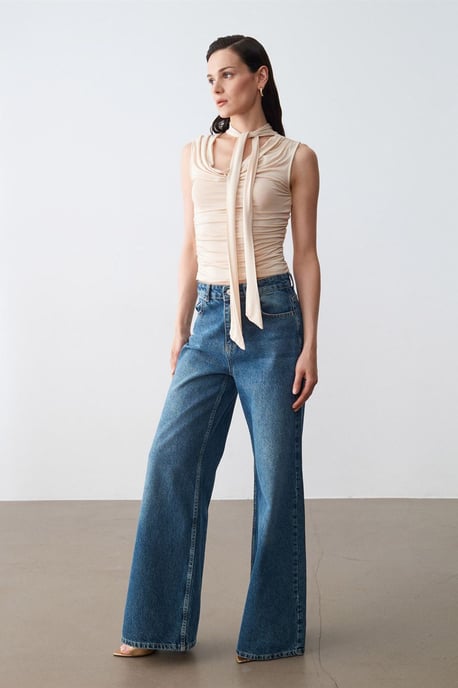 Ärmellose Cowl-Neck-Jersey-Bluse - Image 4