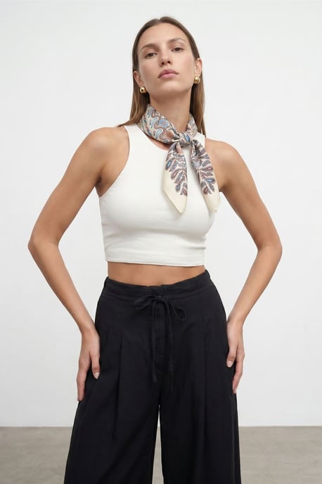 Rippenshirt ohne Ärmel mit cropped Schnitt - Image 1