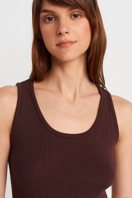 Rippenshirt ohne Ärmel im Slim-Fit-Stil - Image 3