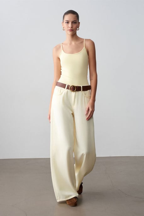 Schlanke Passform ärmellose Cami-Bluse - Image 4