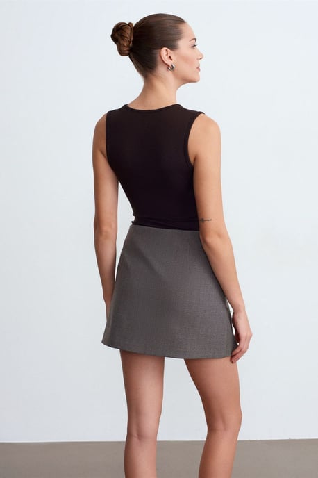 Ärmelloser Slim-Fit U-Ausschnitt Bodysuit - Image 2