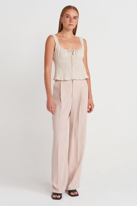 Taillierte ärmellose Bluse mit Knoten vorne - Image 4