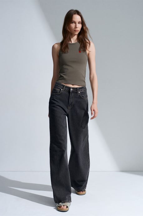 Bestickte ärmellose Slim-Fit Jersey-Bluse - Image 4