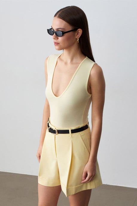 Ärmelloser Slim-Fit U-Ausschnitt Bodysuit - Image 3
