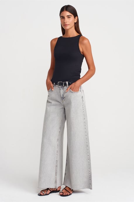 Rippstrick Halterneck Slim-Fit Bluse - Image 4