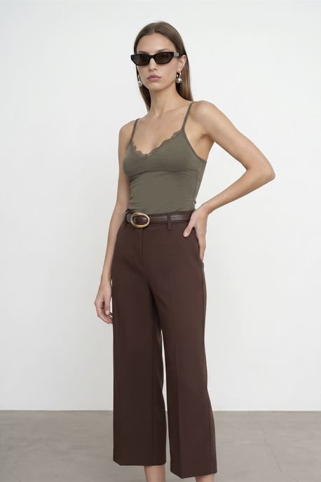 Spitzen V-Ausschnitt Ärmellose Cami Bluse - Image 1