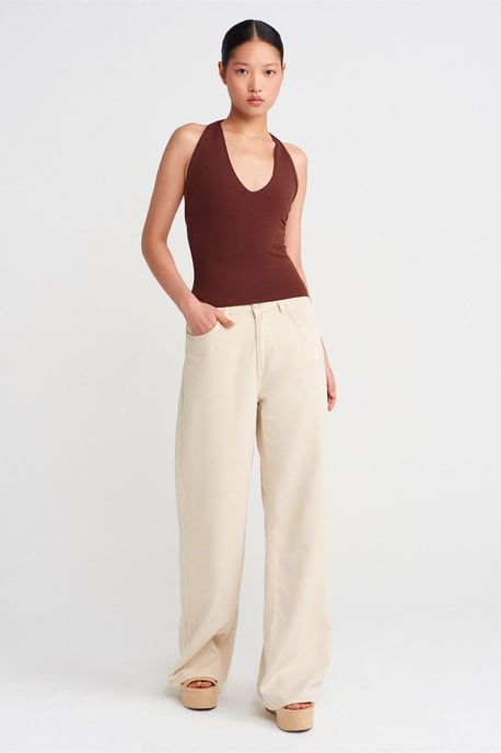 Slim Fit Halterneck Cut-Out Bluse - Image 4