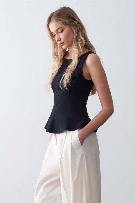 Taillierte ärmellose Crepe-Peplum-Bluse - Image 3