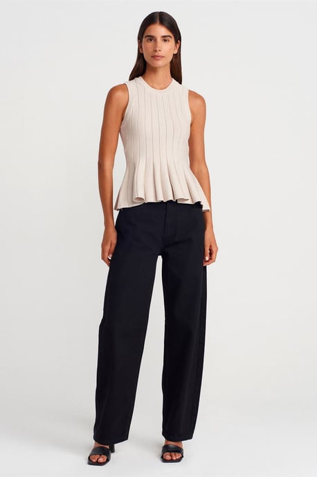Rippenshirt Ärmellos mit Rüsche - Image 4
