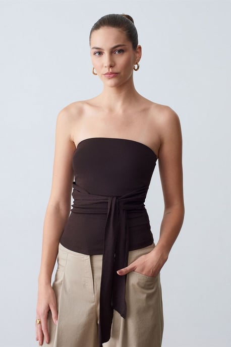 Trägerlose Slim-Fit-Jersey-Bluse mit Bindegürtel - Image 3