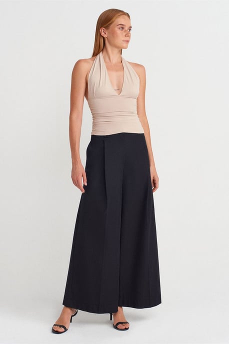 Schlanke Halterneck-Bluse - Image 4