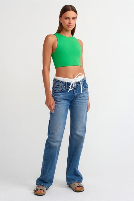 Eng anliegendes Crop-Top - Image 4