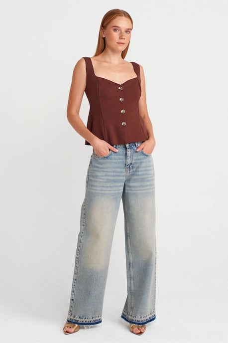 Figurbetonte ärmellose Peplum-Bluse - Image 4