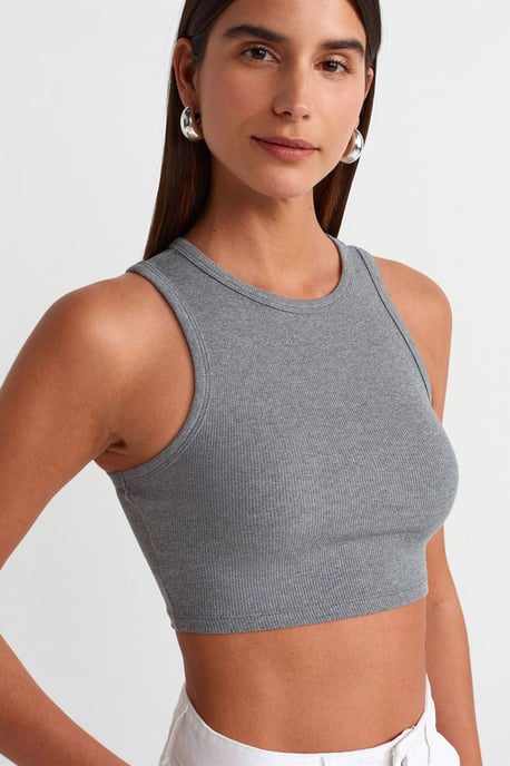 Damen geripptes ärmelloses Crop Top - Image 4