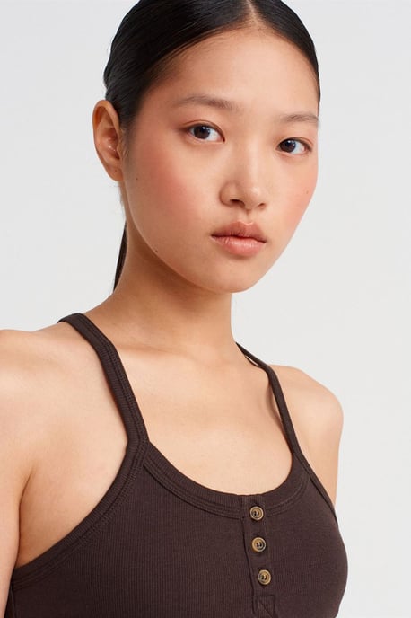 Schmale Passform Rippstrick Cami-Bluse - Image 4