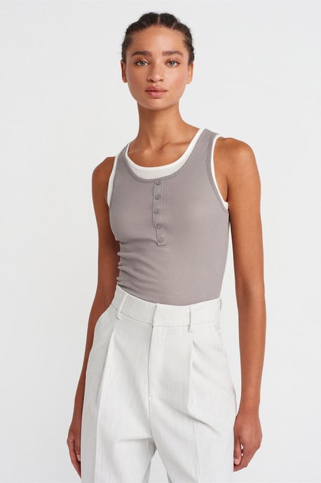 Baumwoll-Rippenshirt ohne Ärmel mit Knöpfen - Image 3