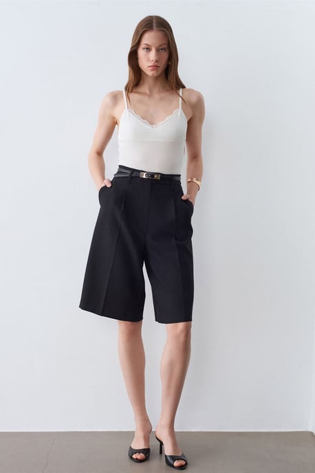 Spitzen-V-Ausschnitt ärmellose Cami-Bluse - Image 1