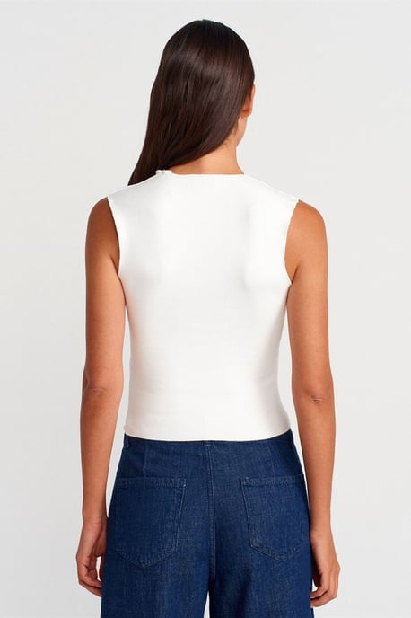 Figurbetontes ärmelloses Crop-Top mit quadratischem Ausschnitt - Image 2
