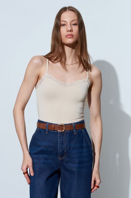 Schlankes Fit ärmelloses V-Ausschnitt Cami-Bluse - Image 3