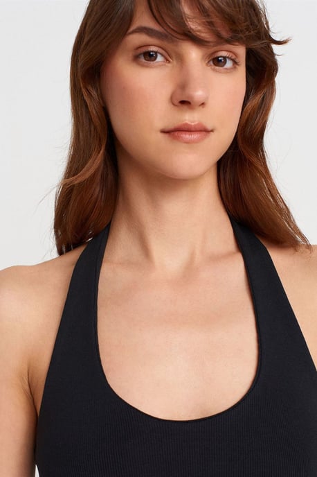 Gerippte Halsbandfreie ärmellose Bluse - Image 3