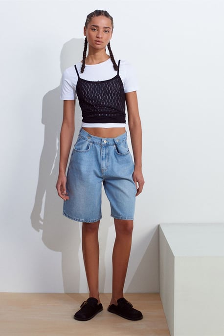 Texturierte Kurz-Cami-Bluse mit Schleifen-Detail - Image 3