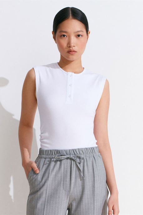 Ärmellose gerippte Bluse mit Knopfleiste - Image 3
