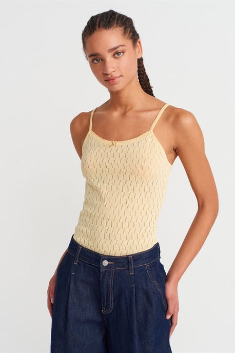 Texturierte Kurz-Cami-Bluse mit Schleifen-Detail - Image 1