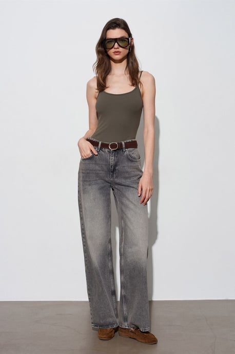 Schlanke Passform ärmellose Cami-Bluse - Image 4