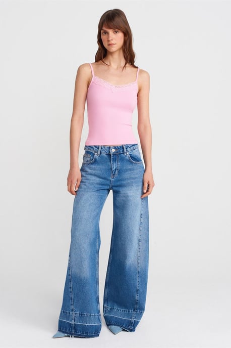 Schmale Passform Spitzen-Strick-Cami-Bluse - Image 4