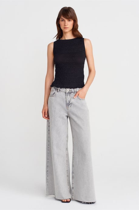 Enganliegende Rippstrick-Ärmellose Bluse mit Bootsausschnitt - Image 3