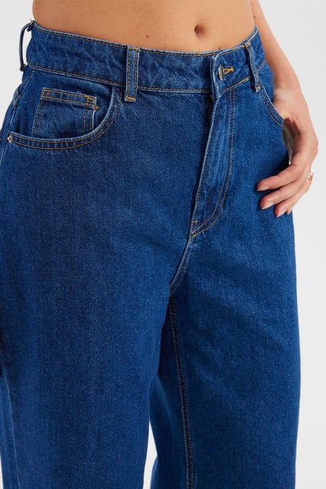 Hochtaillierte gerade Jeans - Image 5