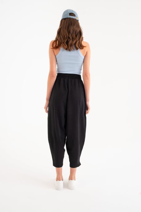 Halter-Neck Basic Tanktop - Image 4