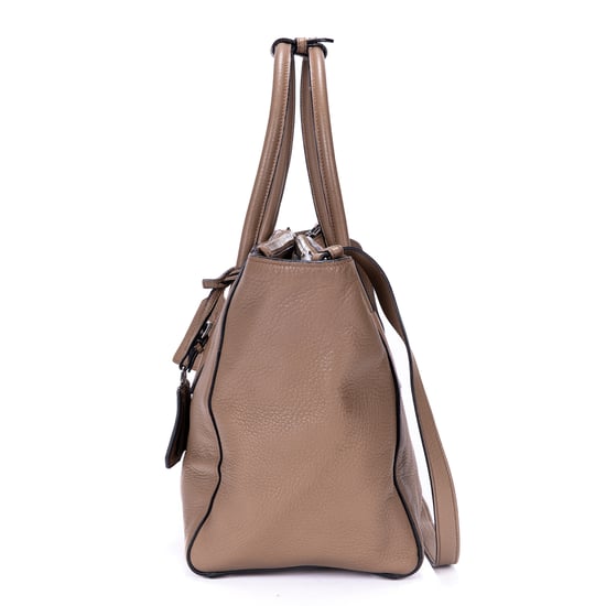 Square Flat Crossbody   Schultertasche - Image 3