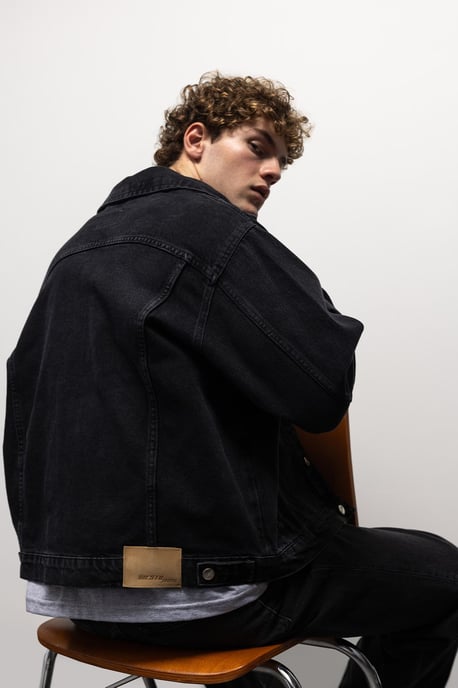 Denimknopfjacke mit Tasche - Image 3