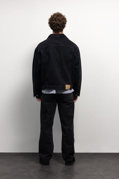 Denimknopfjacke mit Tasche - Image 5