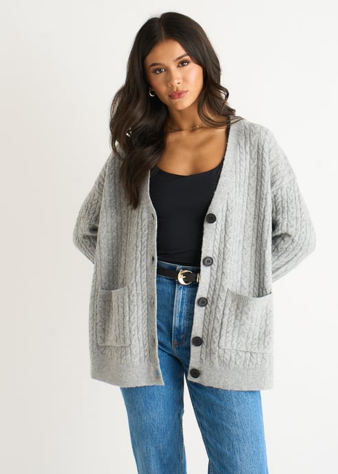 Grauer Strickcardigan mit aufgesetzten Taschen - Image 1