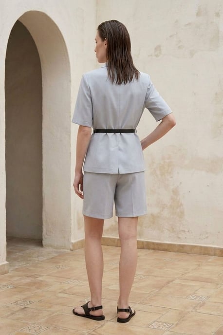 Geknöpfter maßgeschneiderter Blazer mit Schal-Kragen - Image 6