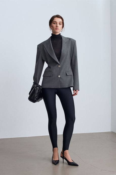 Taillierter Crepe-Blazer mit Schalkragen - Image 4