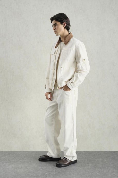Kollardetaillierte saisonale Jacke mit Taschen - Image 3