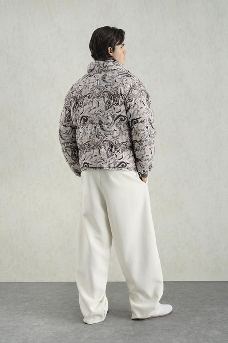 Gemusterte Bomber-Pufferjacke mit Reißverschlusskragen - Image 2