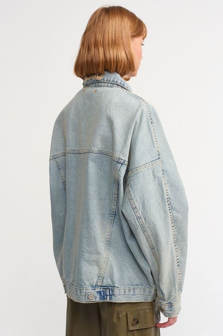Oversized Denim Buttonjacke - Image 2