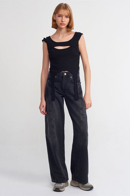 Hochgeschnittene weit geschnittene Cargo-Jeans - Image 1