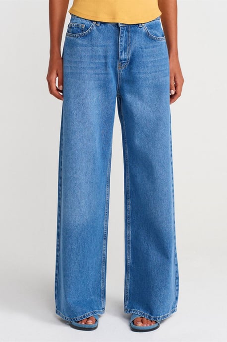 Hochtaillierte weite Denim-Jeans - Image 4