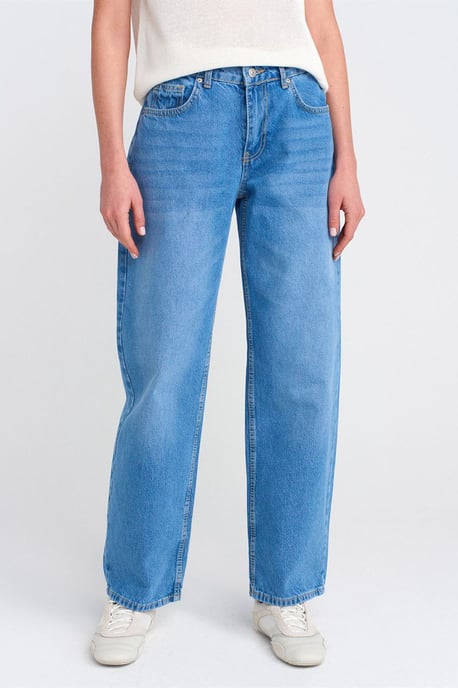 Hochtaillierte Ballonweite Jeans - Image 3